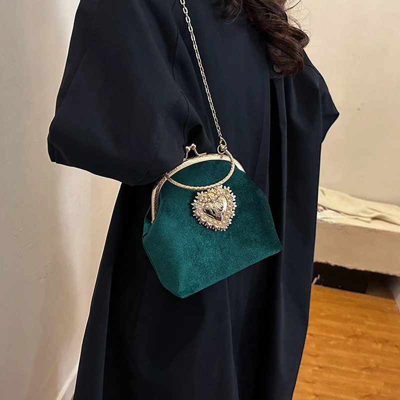 Women Bags Sale - Sacs à main avec chaînes en