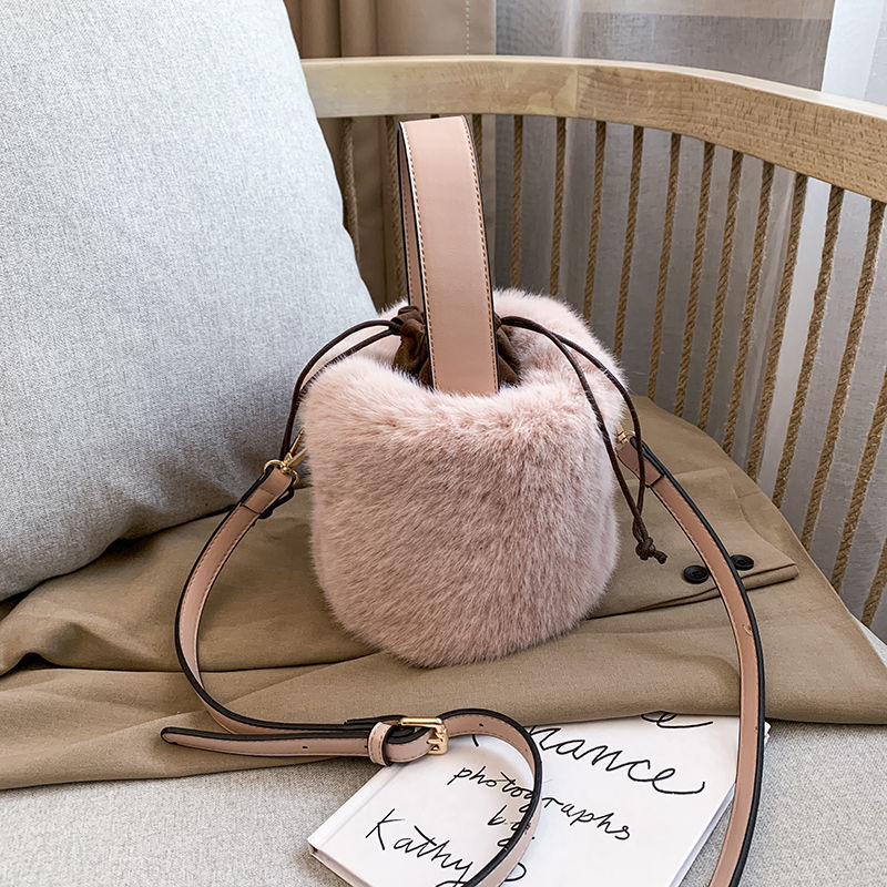 Sacs en fausse fourrure pour f - Women Bags Max avis et prix