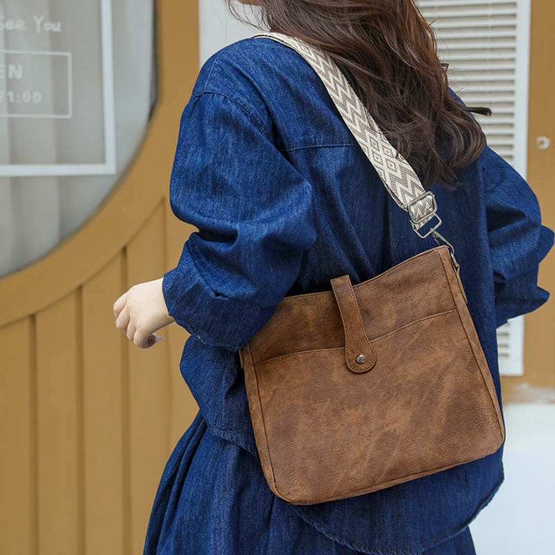 Sac à bandoulière tendance en  - Women Bags For Office Use avis et prix