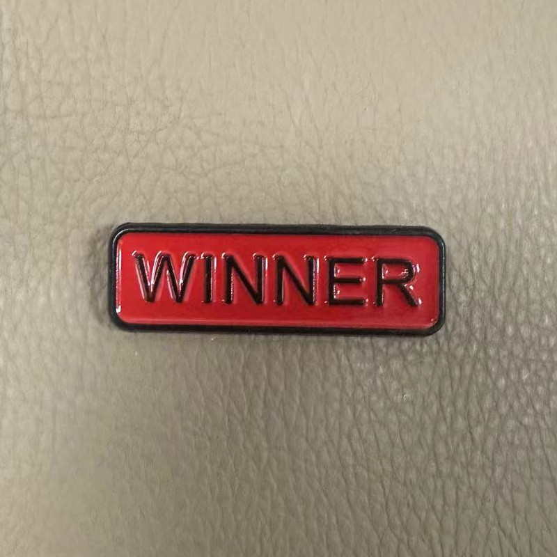 Épingle en émail avec citation - Women Bags Winners avis et prix