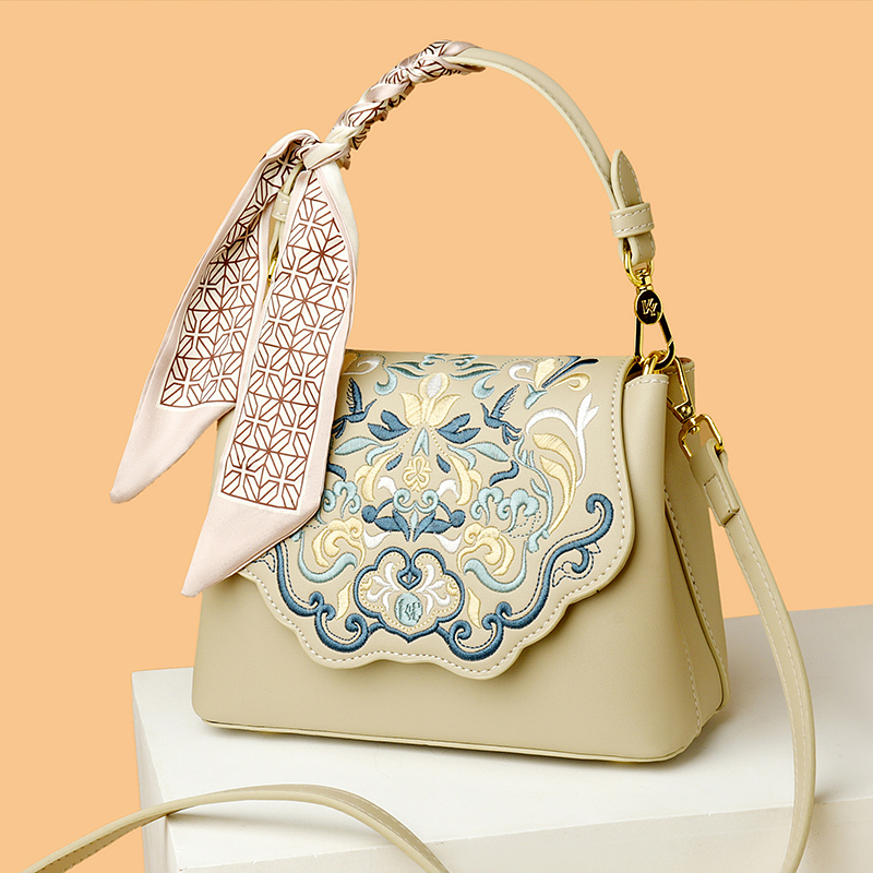 Sac à main en cuir brodé pour  - Women Bags Collection avis et prix